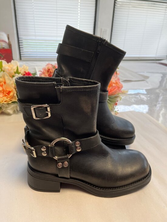 Steve Madden Shoes - Steve Madden Brixton Harness Moto Boots Black Leather Upper Size 7